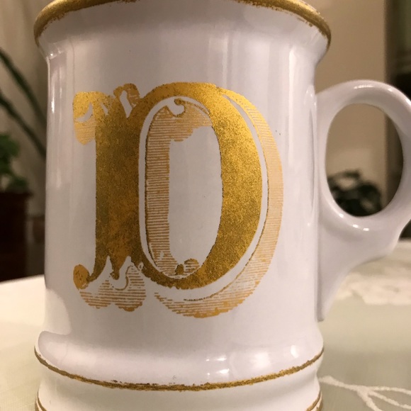 ⚡️WILLIAMS-SONOMA Gold Monogram Mug D - Picture 4 of 6